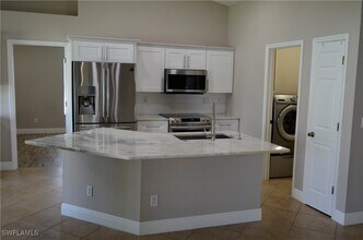 417 SW 19th Ln in Cape Coral, FL - Building Photo - Building Photo