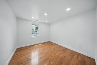 14 Yankee Pl-Unit -7 in Ellenville, NY - Foto de edificio - Building Photo