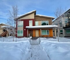 6 E 12th Ave in Anchorage, AK - Building Photo