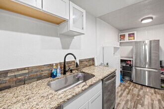 900 Saturn Dr in Colorado Springs, CO - Foto de edificio - Building Photo