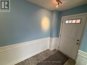 90 Stornwood Ct in Brampton, ON - Building Photo - Building Photo