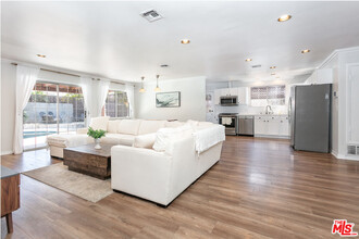 6308 Glide Ave in Los Angeles, CA - Building Photo - Building Photo
