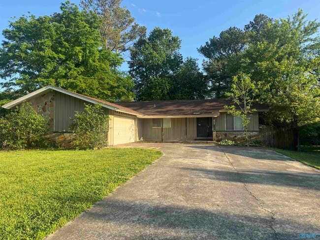 6003 Ellington Rd NW in Huntsville, AL - Building Photo - Building Photo