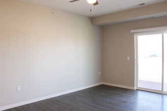 3261 Redhawk St in Coralville, IA - Building Photo - Building Photo