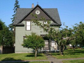 1408 Humboldt St in Bellingham, WA - Building Photo