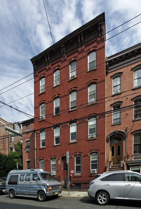 206 Sussex St in Jersey City, NJ - Building Photo