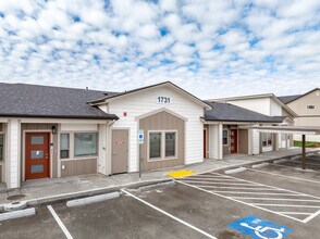 1757 S. Movado in Meridian, ID - Foto de edificio - Building Photo