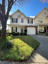 16740 Timber Crossing Rd in Charlotte, NC - Building Photo