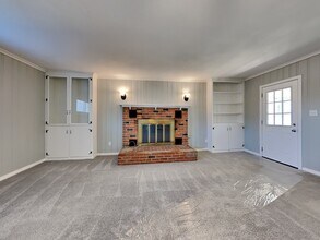 1921 NW 38th St in Oklahoma City, OK - Building Photo - Building Photo