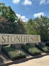 12800 Briar Forest Dr in Houston, TX - Building Photo - Building Photo