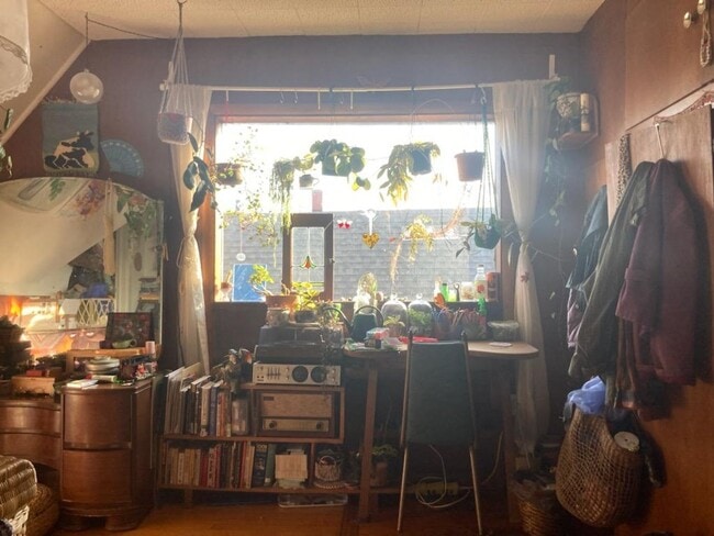 property at 2952-2954-2954 N Newhall St