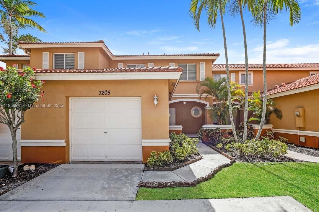3205 Osprey Ln in West Palm Beach, FL - Building Photo