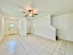 6093 Acara Ln in Land O Lakes, FL - Building Photo - Building Photo