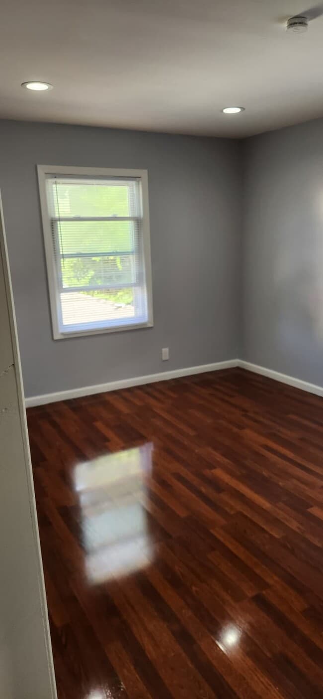 427 Homestead Ave, Unit #2 in Mount Vernon, NY - Building Photo - Building Photo
