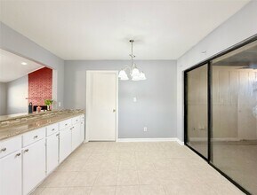 13506 Clarewood Dr in Houston, TX - Building Photo - Building Photo