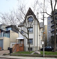 96 Springhurst Ave in Toronto, ON - Building Photo