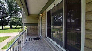 5122 Braidwood Dr in Louisville, KY - Building Photo - Building Photo