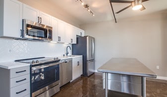 Broadway Lofts Apartments