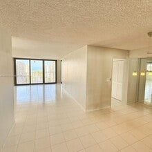290 174th St in Sunny Isles Beach, FL - Building Photo - Building Photo