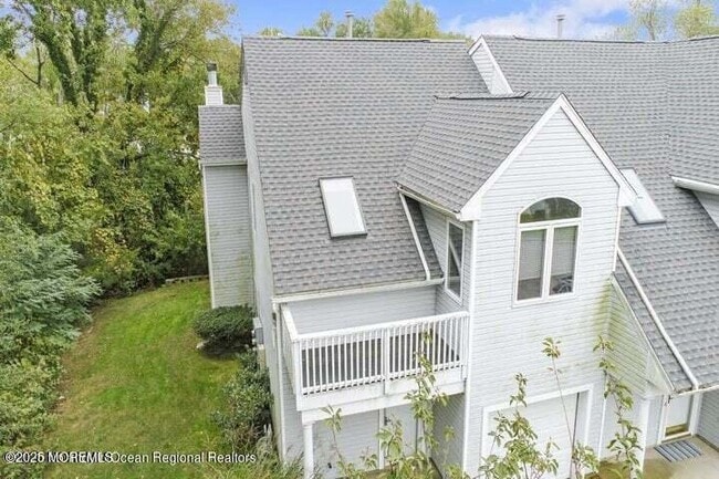 28 Bayview Ct in Long Branch, NJ - Building Photo - Building Photo