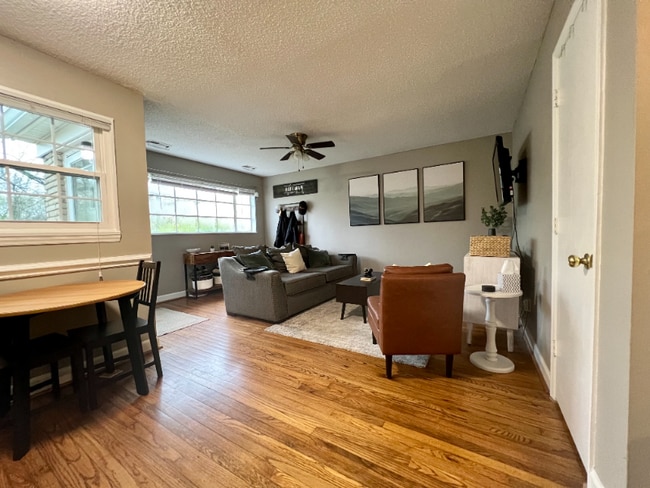 1301 Richmond Pl in Charlotte, NC - Building Photo - Building Photo