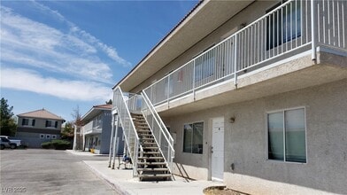 5165 E Glendale Ave in Las Vegas, NV - Building Photo - Building Photo