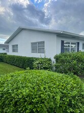 2716 Emory Dr E in West Palm Beach, FL - Building Photo - Building Photo