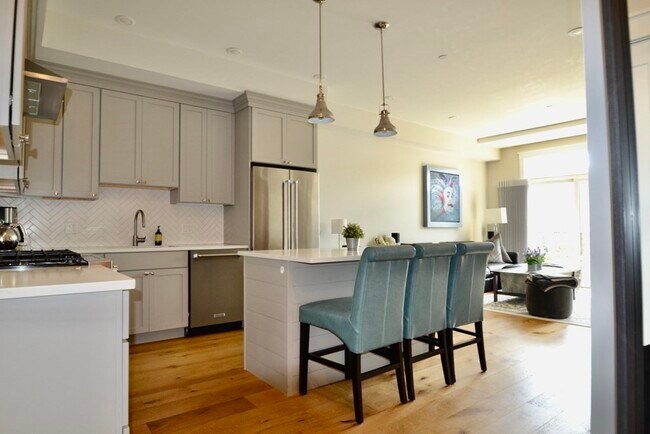 property at 29 Woodbine St