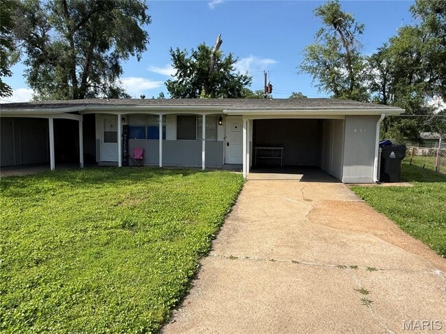 651 Southwell Ln