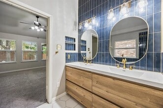 8100 Twin Oaks Dr in McKinney, TX - Building Photo - Building Photo