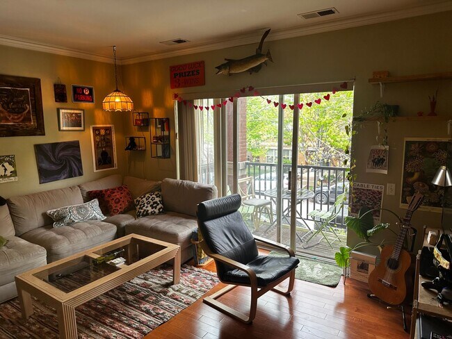 1121 W Washburne Ave in Chicago, IL - Building Photo - Building Photo