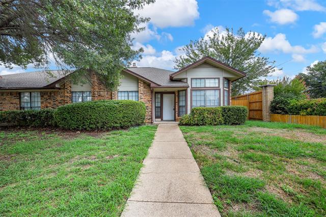 4053 St Christopher Ln in Dallas, TX - Building Photo