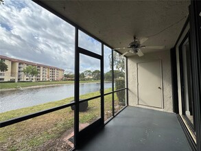 1232 S Military Trail in Deerfield Beach, FL - Building Photo - Building Photo