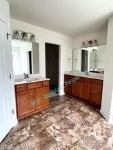 224 E Hiawassee Rd in Fletcher, NC - Building Photo - Building Photo