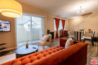 4600 Don Lorenzo Dr in Los Angeles, CA - Building Photo - Building Photo