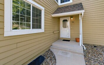 Prime Location Near Fort Carson – Townhome in Colorado Springs, CO - Building Photo - Building Photo