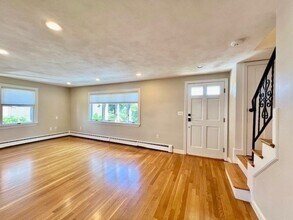 86 Hawthorne St in Belmont, MA - Building Photo - Building Photo