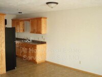 1172 N Westwood Ave - 6