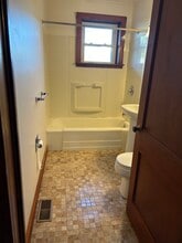 918 E 7th St, Unit First Floor in Bloomsburg, PA - Building Photo - Building Photo