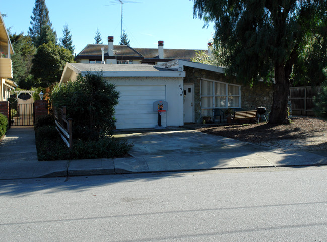 491 James Rd in Palo Alto, CA - Foto de edificio - Building Photo