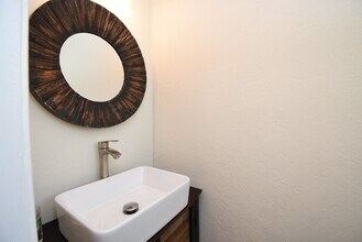 2503 Southwick St in Houston, TX - Building Photo - Building Photo