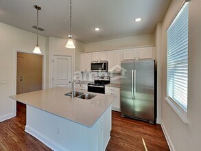 6058 Little Blf Cir in Mascotte, FL - Foto de edificio - Building Photo