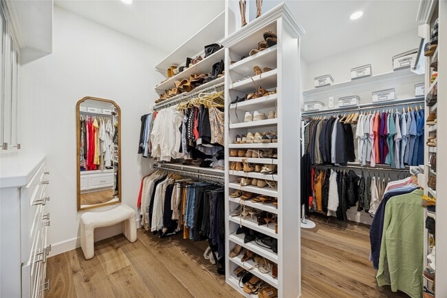 property at 2031 Sheridan St