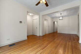 3046 N Kenmore Ave in Chicago, IL - Foto de edificio - Building Photo