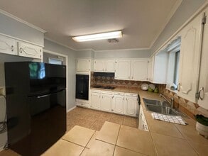 9357 Savanna Dr in Shreveport, LA - Foto de edificio - Building Photo