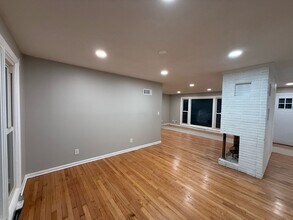 9900 Richmond Dr in Kansas City, MO - Building Photo - Building Photo