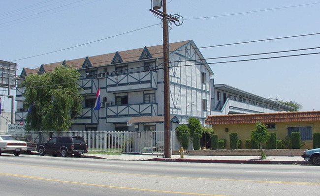 Casa Laurel in North Hollywood, CA - Building Photo - Building Photo