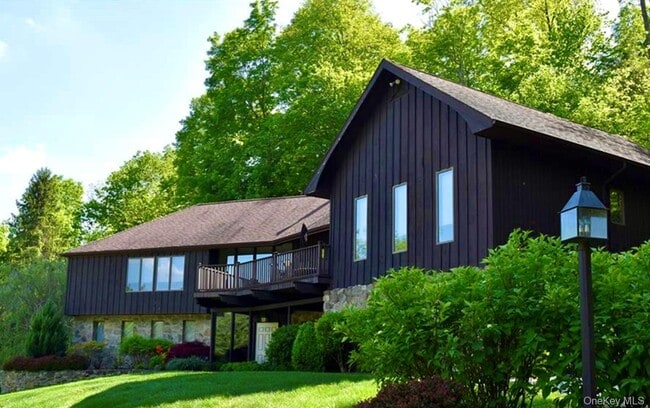 property at 222 Hurley Rd