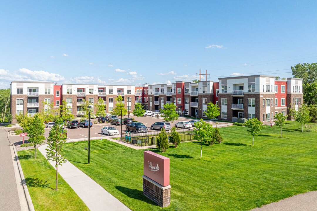 The Heights of Mendota in Mendota Heights, MN - Building Photo