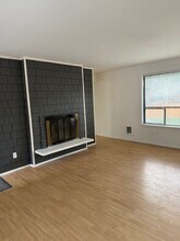 21330 Cypress Way in Lynnwood, WA - Building Photo - Building Photo